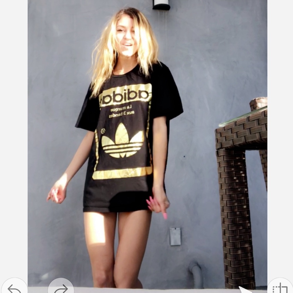 XL adidas shirt